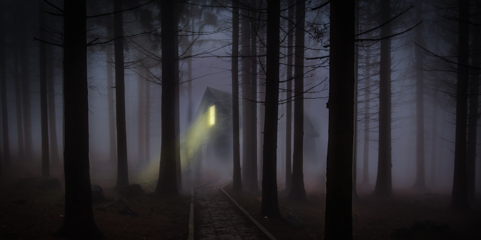 A mysterious house in the fog